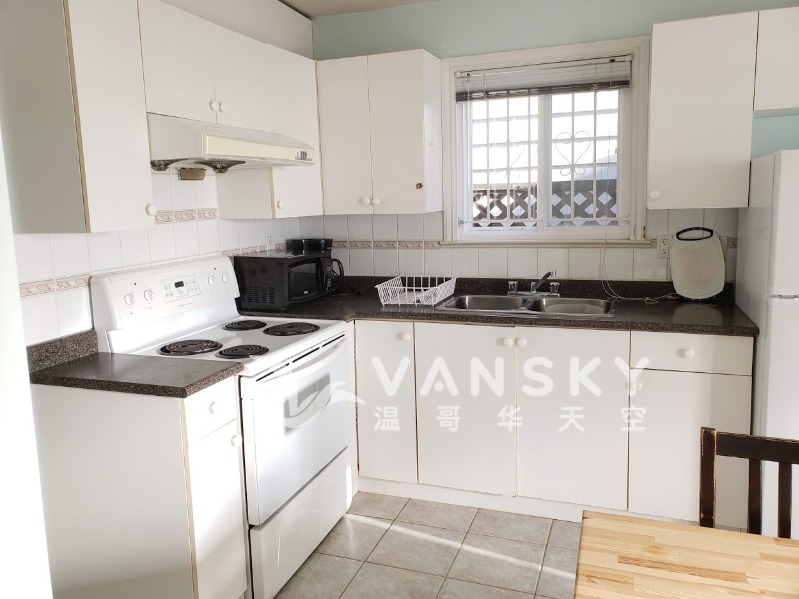 250316232625_UNIT kitchen 3.jpg